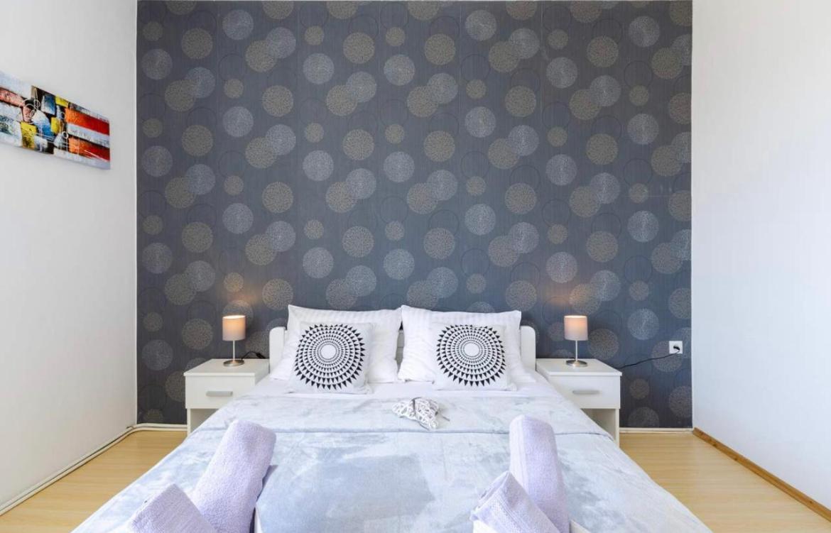 Apartments Tatjana ซริกเวนิซา ภายนอก รูปภาพ