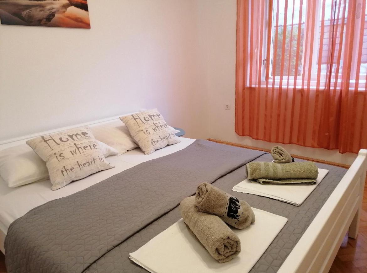 Apartments Tatjana ซริกเวนิซา ภายนอก รูปภาพ