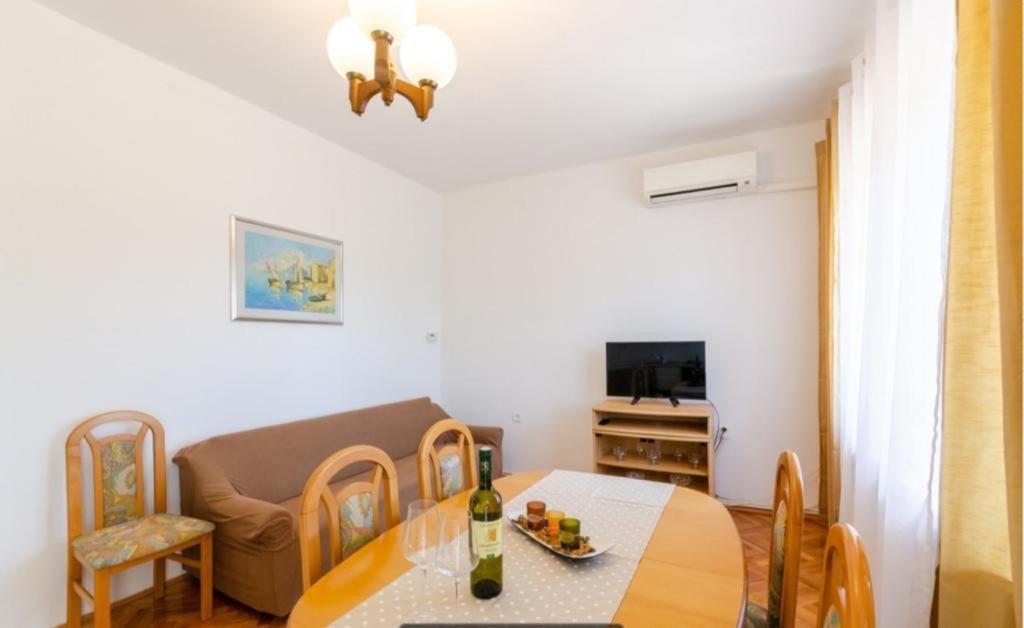 Apartments Tatjana ซริกเวนิซา ภายนอก รูปภาพ