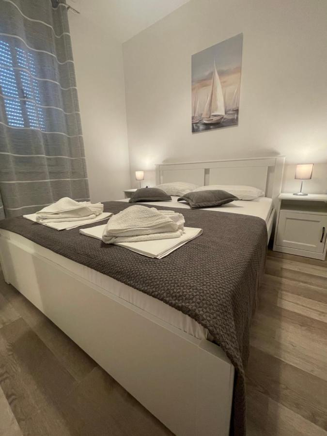 Apartments Tatjana ซริกเวนิซา ภายนอก รูปภาพ