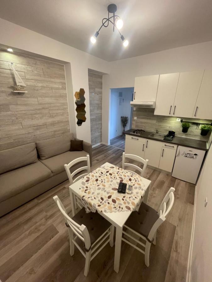 Apartments Tatjana ซริกเวนิซา ภายนอก รูปภาพ