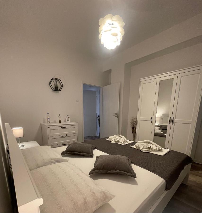 Apartments Tatjana ซริกเวนิซา ภายนอก รูปภาพ